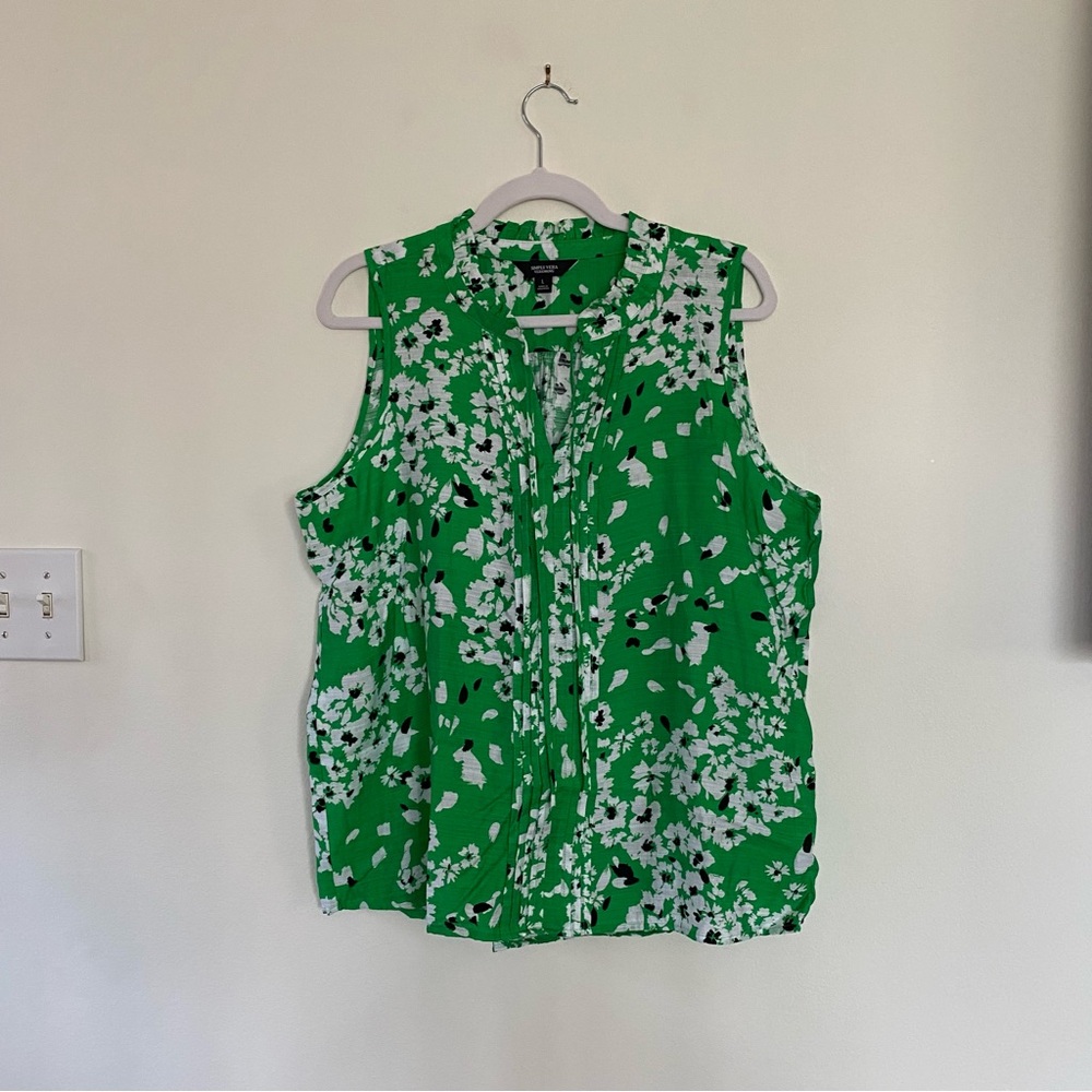 Simply Vera | Green Floral Sleeveless Top
